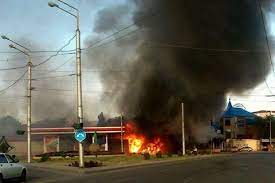 azovnarrep's tweet photo. #КНР #Курск #Белгород514 #Курск2143 #Белгород
Массово начало срабатывать система ПВО в Белгороде! Слышны взрывы возле село Октябрьское. Была взорвана заправка РОСНЕФТЬ АЗК №24. Так же начались бои в Щетиновке. https://t.co/8hYXvnuRbI