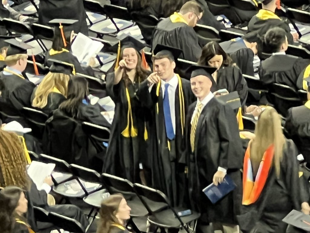 drummel75's tweet photo. #UmichEngin22 https://t.co/ILqNsiunrL