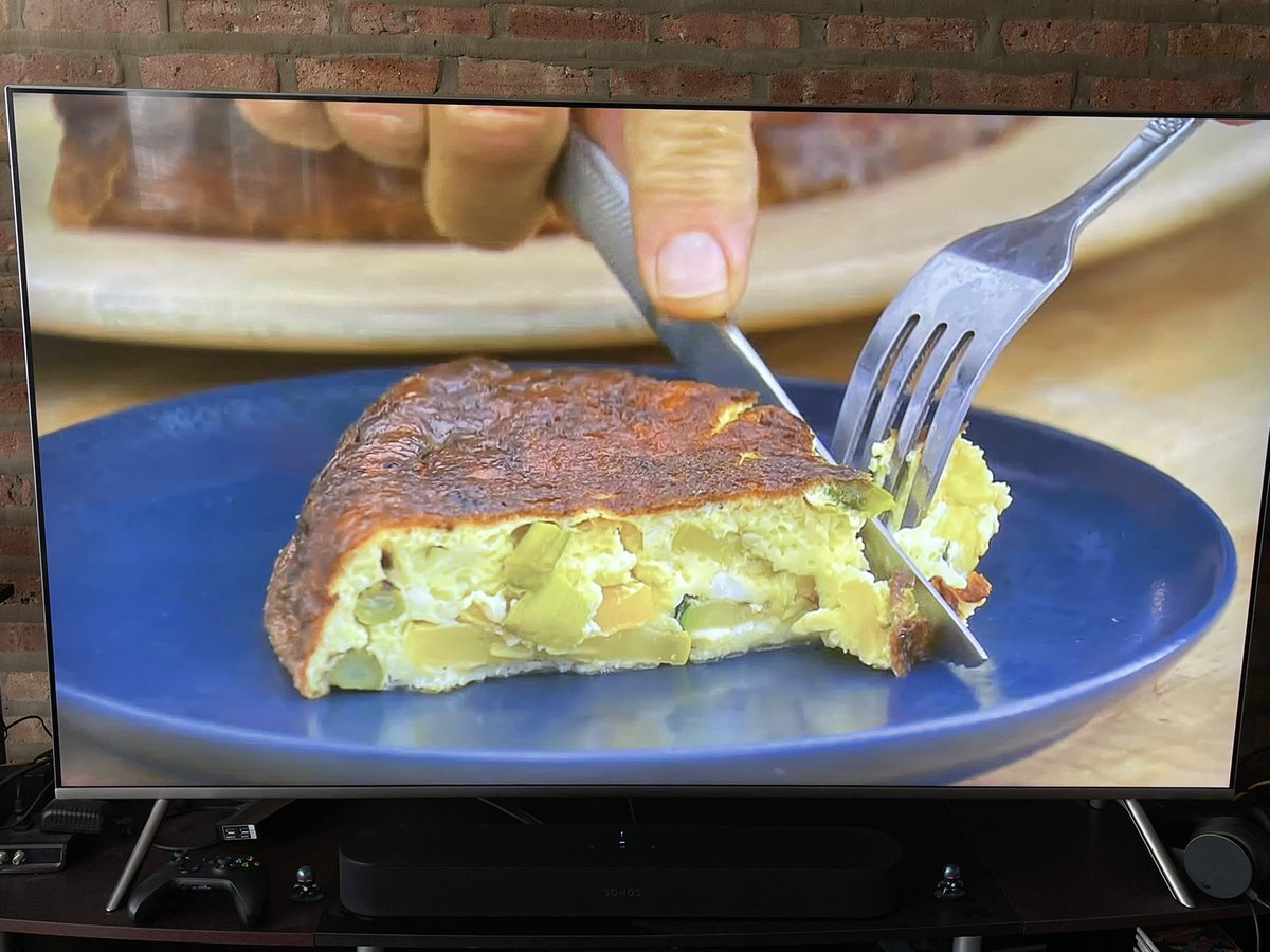 FatBoyHappy's tweet photo. I had to pause @sraichlen #ProjectFire on #PBS to but the clothes into the dryer and I stopped on the frittata and I want one now!! https://t.co/9Y0GC9XcM5