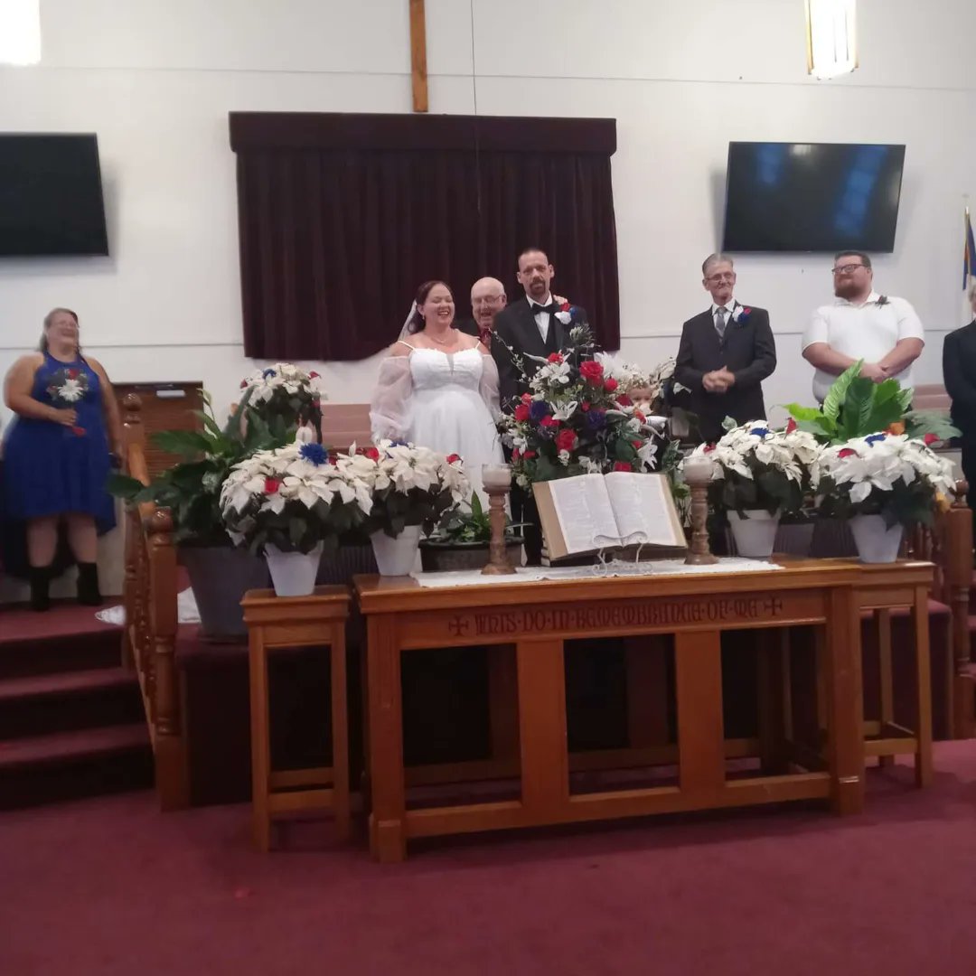 jasmine_author's tweet photo. I have been away for a bit now.
After doing this with Mom and Dad, I'll be getting back on track soon.
I was a bridesmaid for Mom and Dad to renew their wedding vows.

#childrensbooks #childrensbookart #childrensactivities #childrensgame #childrensauthor https://t.co/LUdG6ENqTo