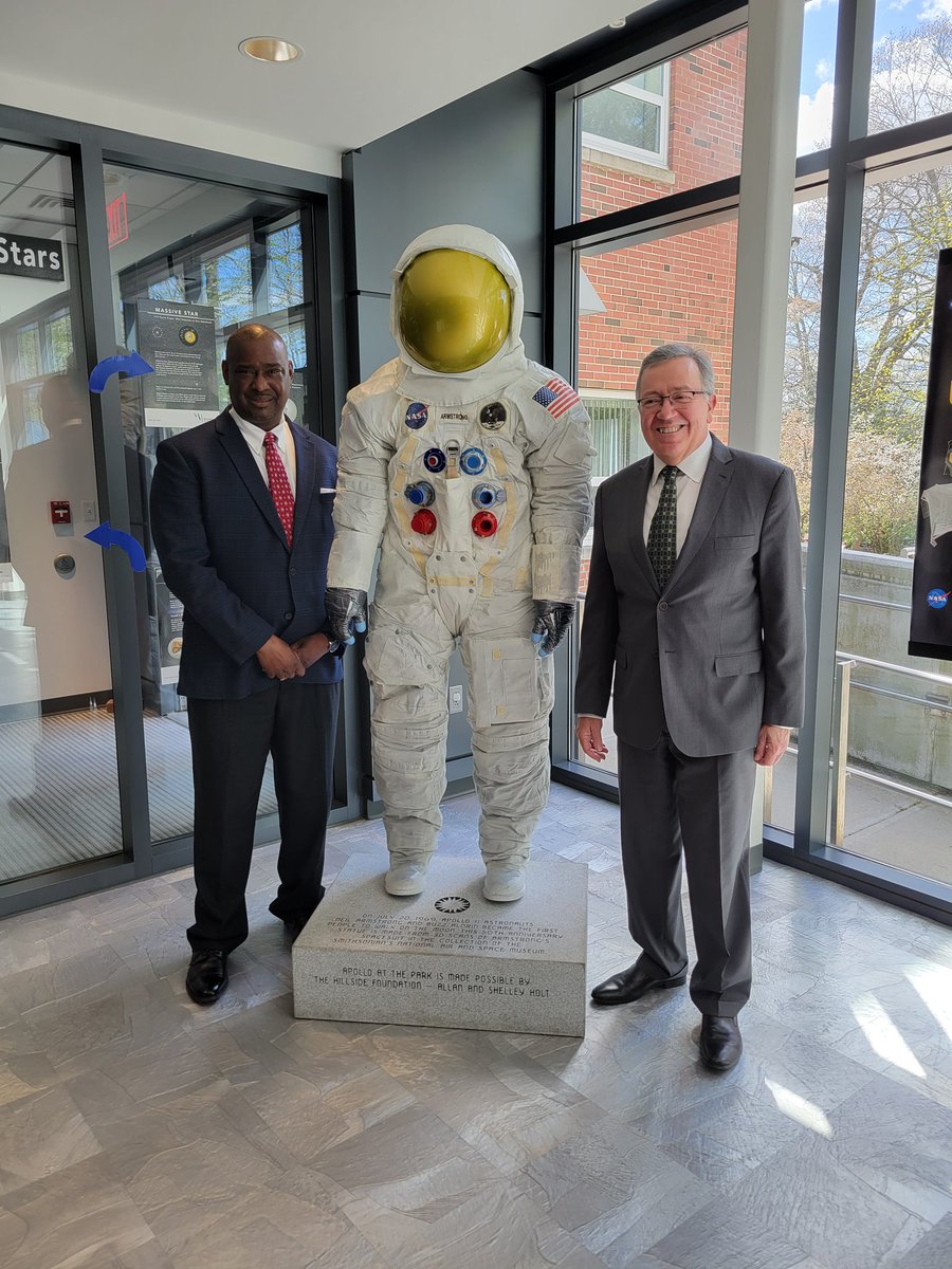 McAuliffeCenter's tweet photo. It was our privilege to give Mr. Cedric Turner his @ChallengerCtr and @aiaa Trailblazing STEM Educator Award! Thank you, @PresCevallos and Dr. Carroll, for helping honor Mr. Turner and @BrocktonSchools! https://t.co/q753DcIJsG