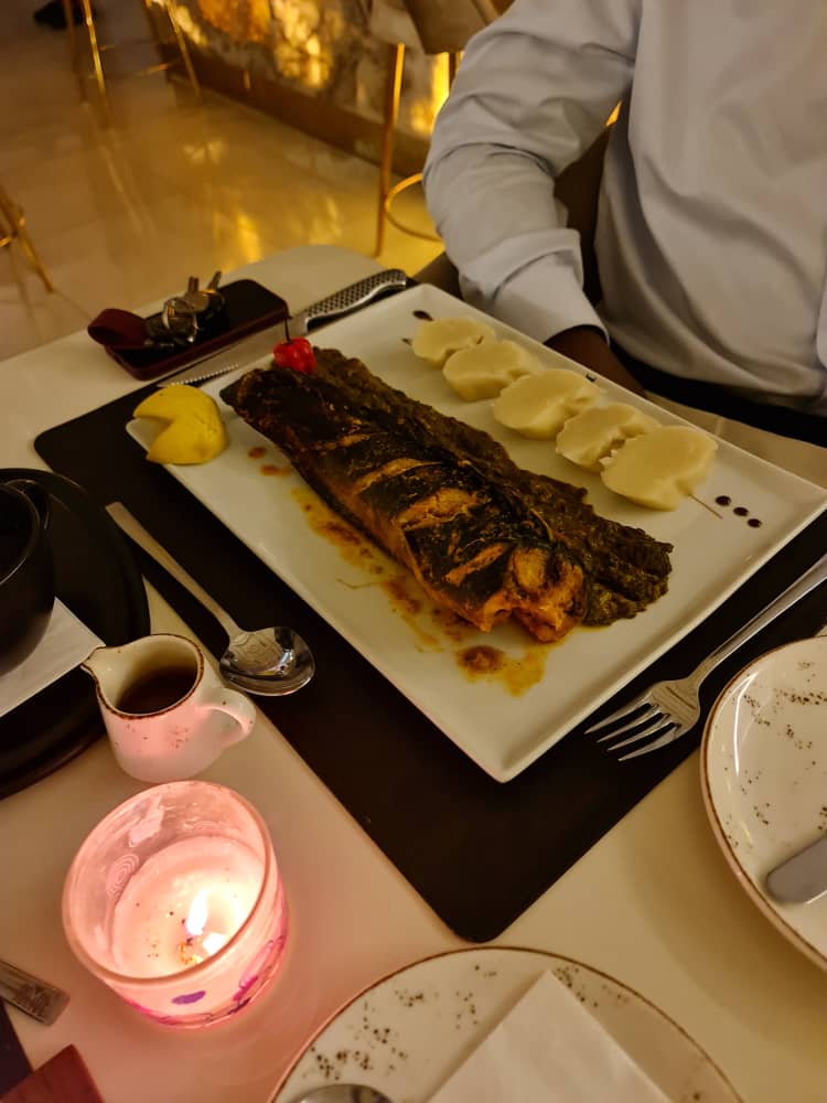 MenayameNz's tweet photo. Mon coup de cœur cette semaine, des plats congolais exquis, bien présentés. Le service impeccable.
C est chez #Jolive à #Kinshasa.
#MonChoix
#TourDesResto https://t.co/Kav5xsxPQD