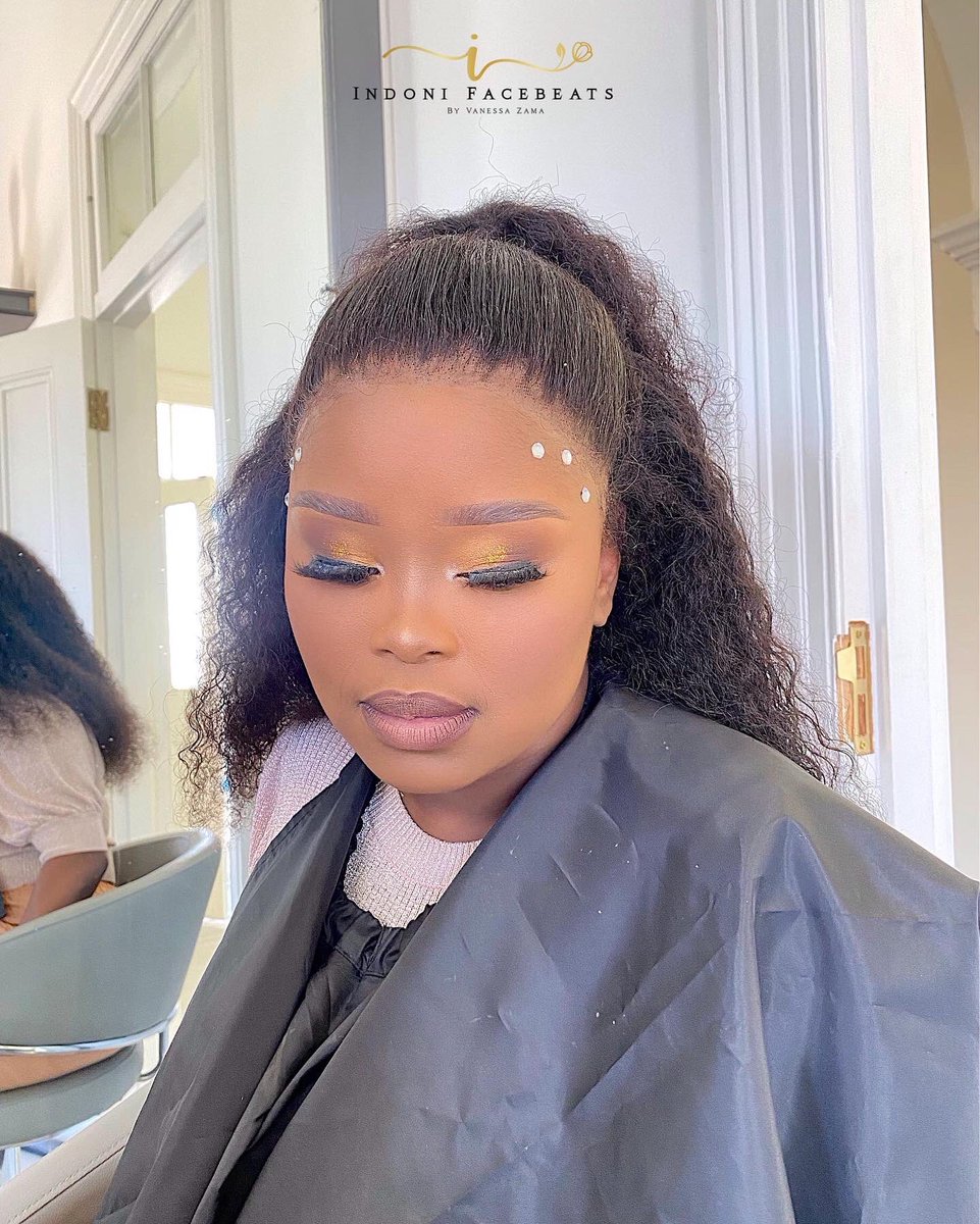 vee_thehun's tweet photo. INDONI FACEBEATS 💄 @MalakytSA #durbanbased #durbanmua https://t.co/4L1EPrRshq