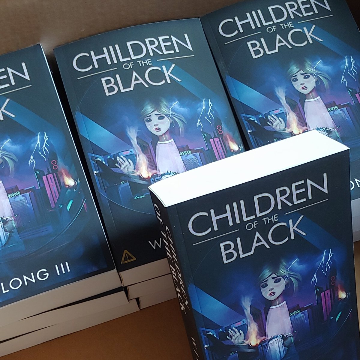 WJLongIII's tweet photo. Currently seeking bloggers looking for a #scifi epic to review for their sites. Drop me a DM and I'll hook you up with a copy of Children of the Black. #BookReview #bookblog #bloggingcommunity #bookbloggers #scifiblog #scifibooks https://t.co/BPZ9oIstjm