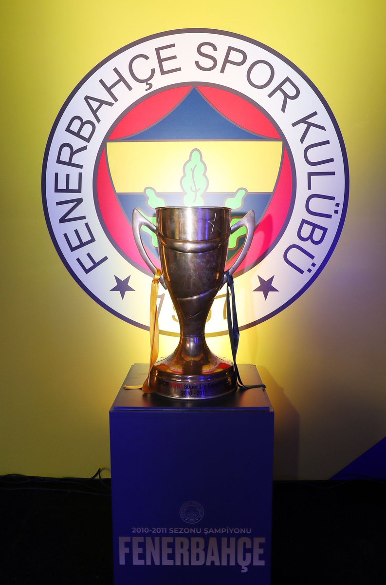 Bu ülkede terörist hainlerin kumpasını savunacak kadar alçalan kişiler dışında herkesin malumu olduğu bir tane hukuki gerçek vardır; 

2010 - 2011 SEZONU ŞAMPİYONU FENERBAHÇE.