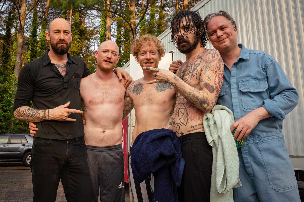 Shaky Knees Festival done! ✅ <a href="/biffy_clyro/">ClanVv3</a> tearing it up in America. Next stop, Dallas 🚌 🇺🇸 
Atlanta        ☑️
Nashville     ☑️
Columbus   ☑️ 
Philadelphia ☑️ 
New York.    ☑️ 
Washington ☑️ 
Boston         ☑️
Toronto        ☑️ 
Chicago       ☑️

#biffyclyro #biffyfuckingclyro