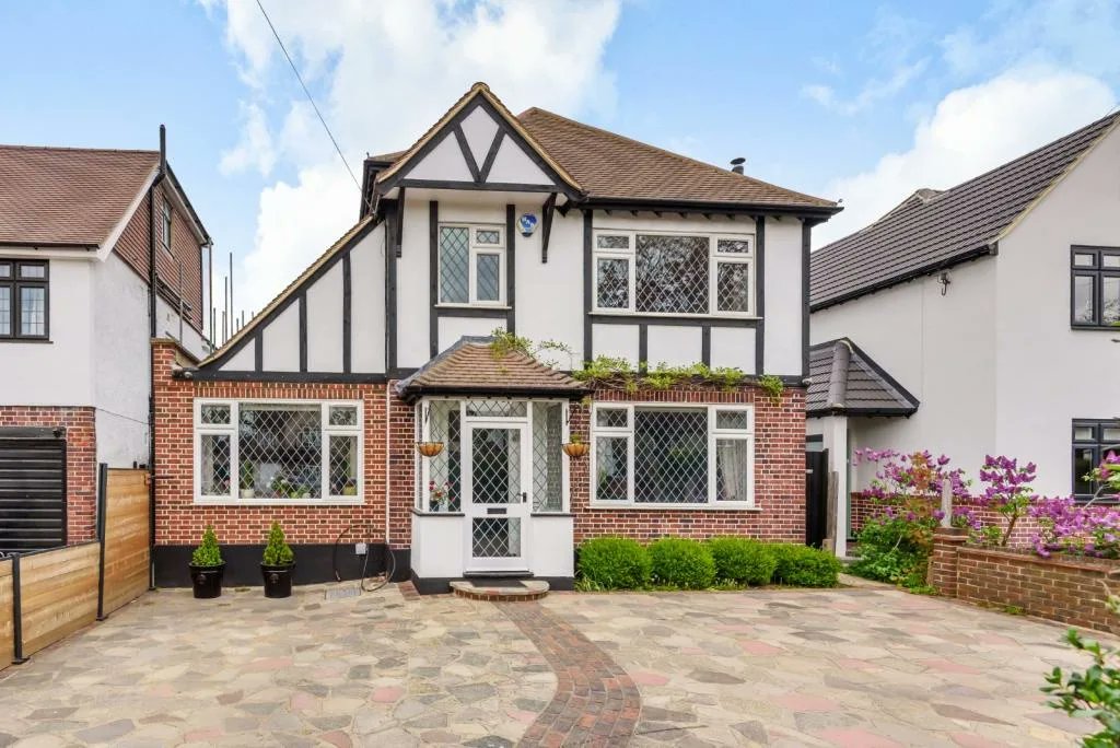 NEW LISTING! Petts Wood Road, Petts Wood East

📧 pw@jdmestateagents.com 

#detached #5bed #workshop #summerhouse #3bathrooms #conservatory #pettswood #station #br5 #familyhome #property #periodproperty #propertyforsale #propertysearch #househunting #houseforsale #Orpington