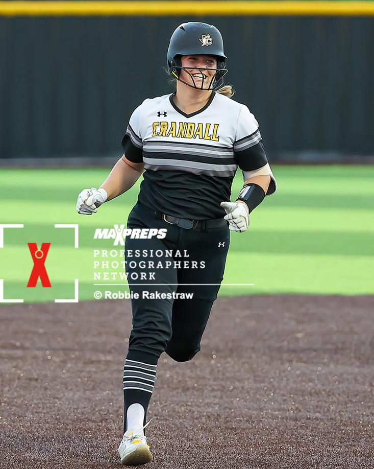 robbierakestraw's tweet photo. MaxPreps pro photos from the @CHS_LP_Softball - Joshua playoff game are up at https://t.co/5H6H4v55bf @preslee_s20 @karmyn_bass @EppersonJodie @Spw4slw @MckinleyHankin1 @CrandallSports @CrandallHS @Gosset41 @dfwvarsity @jackson_lawley https://t.co/aXae7wynPK