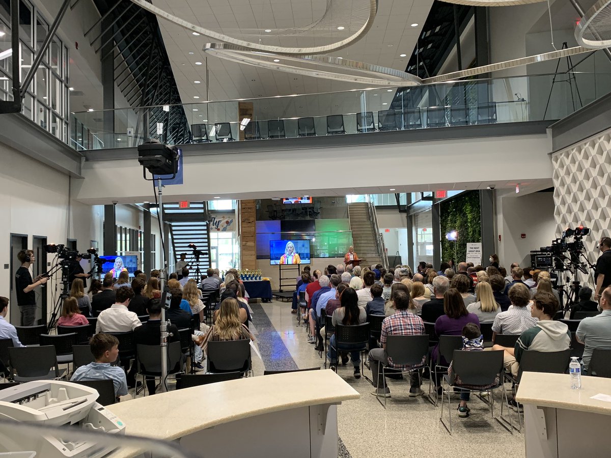 The Biotechnology programs is grateful to the Regnier Foundation for continued support of the R&amp;D forum <a href="/theSMSD/">SM School District</a> <a href="/smsd_caa/">SMSDCAA</a> <a href="/xumis3/">xumis</a>