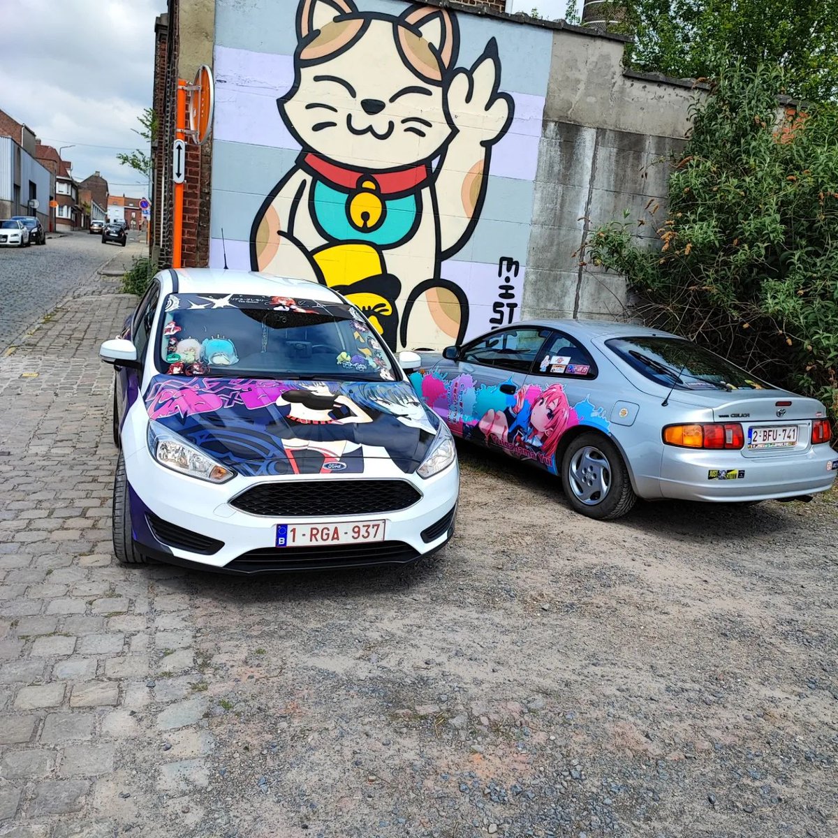 DxD2016fofo's tweet photo. When 2 itashas meet in Belgium 🤩😉👌
#itasha #itashastyle #itashathe #itashanation #itashasociety  #dekocar #animedecals  #anime #highschooldxd #yuigahama #yukinoyukinoshita #oregairu #ford #fordfocus #toyota #toyotacelica #belgium #belgie #wallonie #weeb #otaku https://t.co/Y7lMtt7scx