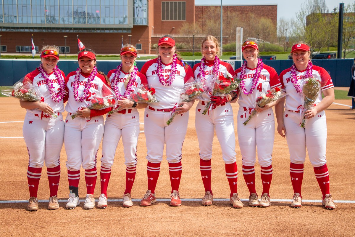 Senior Day here at Penn State! Congrats to all of the seniors taking the field today on their accomplishments both on and off the field! 
#Badgers || #OnWisconsin