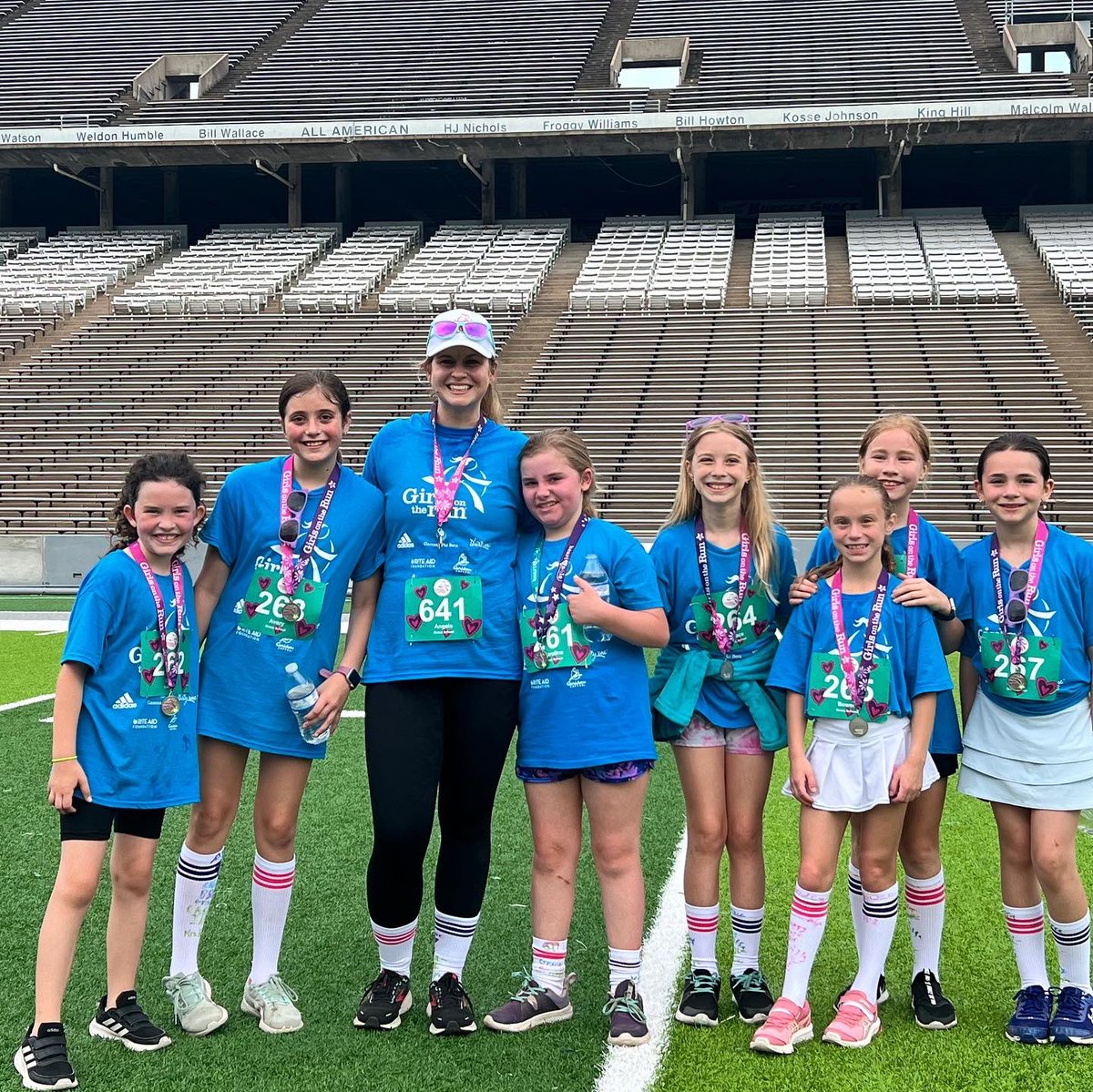 Proud of our #fourthgrade Gators who ran their @GOTRHouston 5K today! 

We are proud of you! 💙🐊🏃‍♀️🌟

#girlsontherun #girlsinsports #running #5k #femaleathletes <a href="/AngelaKrampitz/">Angela Krampitz</a>