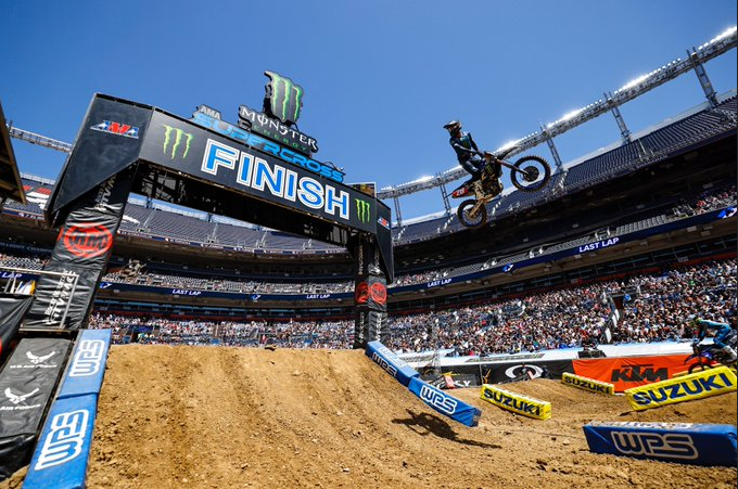 AMA Supercross LIVE tweet media