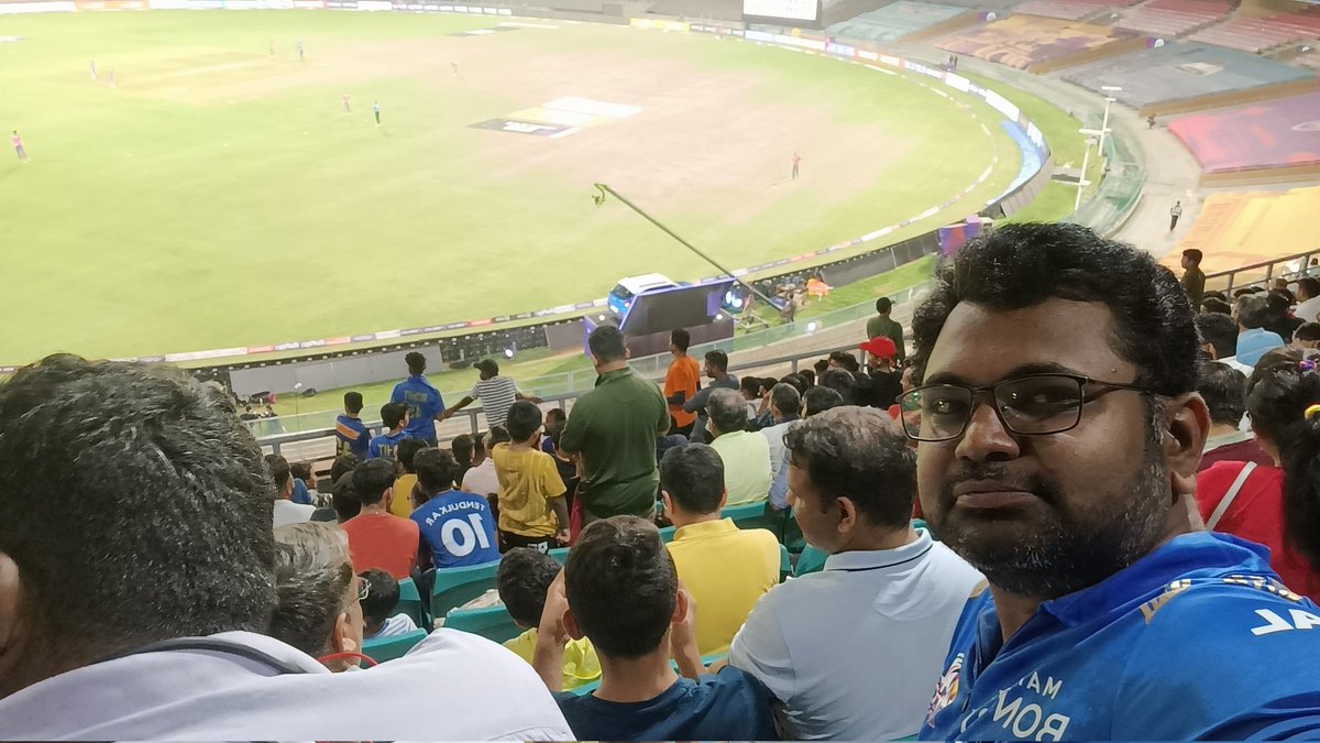 AbhiThalkari's tweet photo. Finally we @mipaltan have won our first match against @rajasthanroyals . ππ. Great gift for Rohit Sharma's @ImRo45 Birthday π₯³πππ§π
#MumbaiIndians #DilKholKe #OmeFamily #DILKHOLKE #Hitman #RohitSharmaπ΅ #RohitSharmabirthday #HappyBirthdayRohit #IPL #TATAIPL #IPL2022 πππ₯³ https://t.co/9NL72779I1