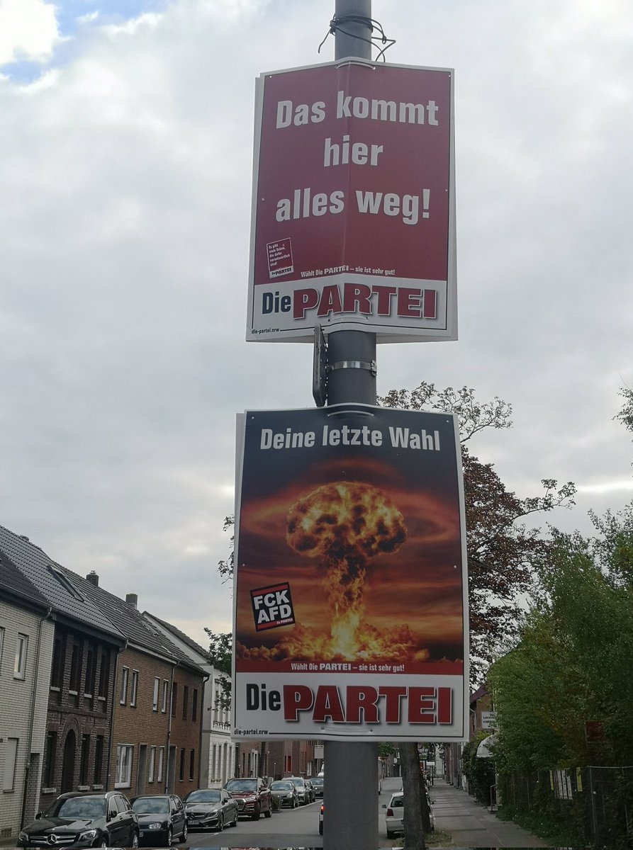 amortisat's tweet photo. @AlterFaIter @gruenenrw @GrueneWillich @parteiviersen @Die_Gruenen @DiePARTEI @MonaNeubaur @PaulMuschiol @MartinSonneborn Das kommt hier alles weg! 😁

#fckafd https://t.co/et1r7BEKuw