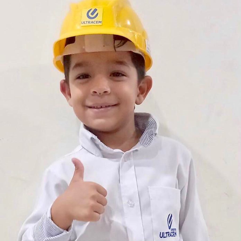 El #DíaDelNiño es una fecha para reconocer de qué están hechos los más pequeños. Hoy exaltamos el talento de los niños de la Fundación Bombardinos, quienes se forman con mucho esfuerzo y apoyo de Ultracem para tener un futuro mejor 👏.
