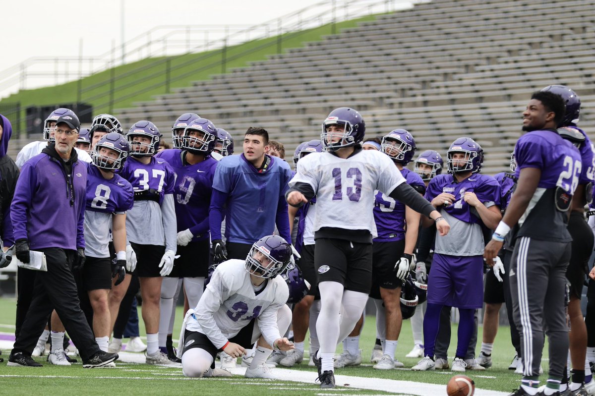 WarhawkFootball's tweet photo. Spring ball ✔️ 

(📷: @olivia_zinanni)

#d3fb | #PoweredByTradition https://t.co/ejmrndoo0J