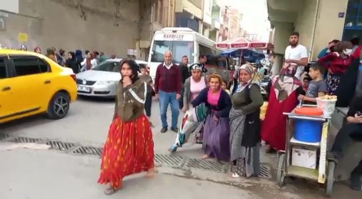 Şanlıurfa’da tırnakçılık yaparken yakalanan kadınlar esnafa saldırdı