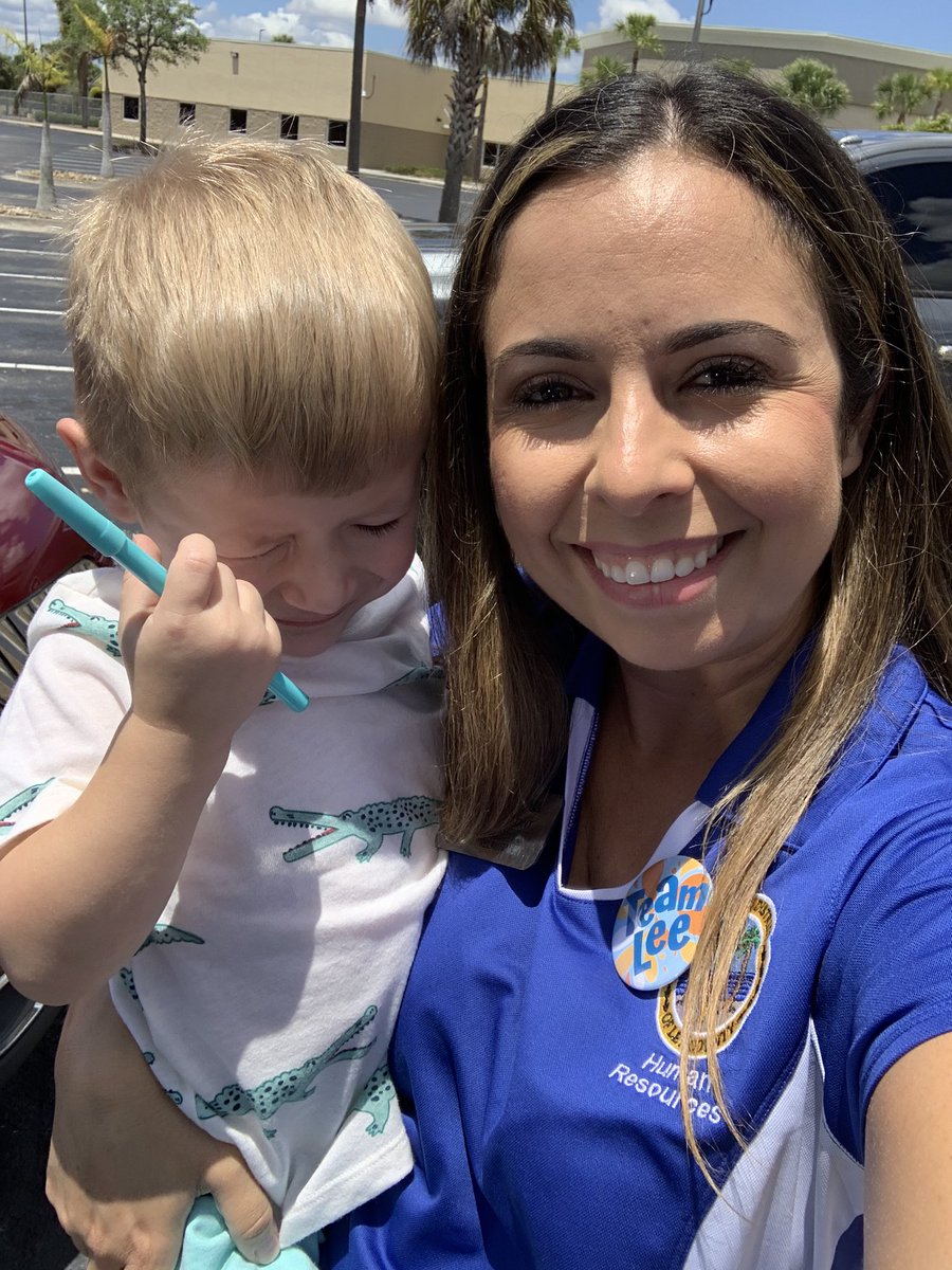 SuzetteRivera07's tweet photo. We were back in person for our Spring Teacher Recruitment Fair and our day could not have been more perfect!  Super grateful to work with an amazing team and wonderful principals!  I even had a surprise visitor at the end of the day #SweetLee #HiringAlert @LeeSchoolCareer https://t.co/vzqQMIExld