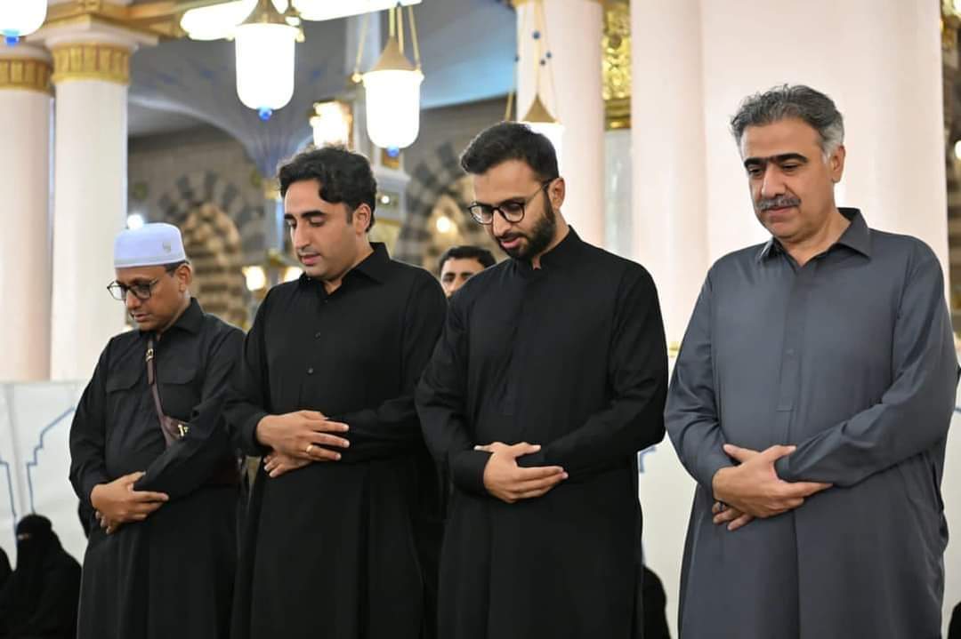 MalikShehbazK's tweet photo. Mashallah, Allah qabool farmaye ❤️
Chairman @BBhuttoZardari sb, @SaeedGhani1 bhaijan,  @siyal_anwar and @JunaidSaleemJD bhai 😇❤️ https://t.co/I8iDbGOGLs