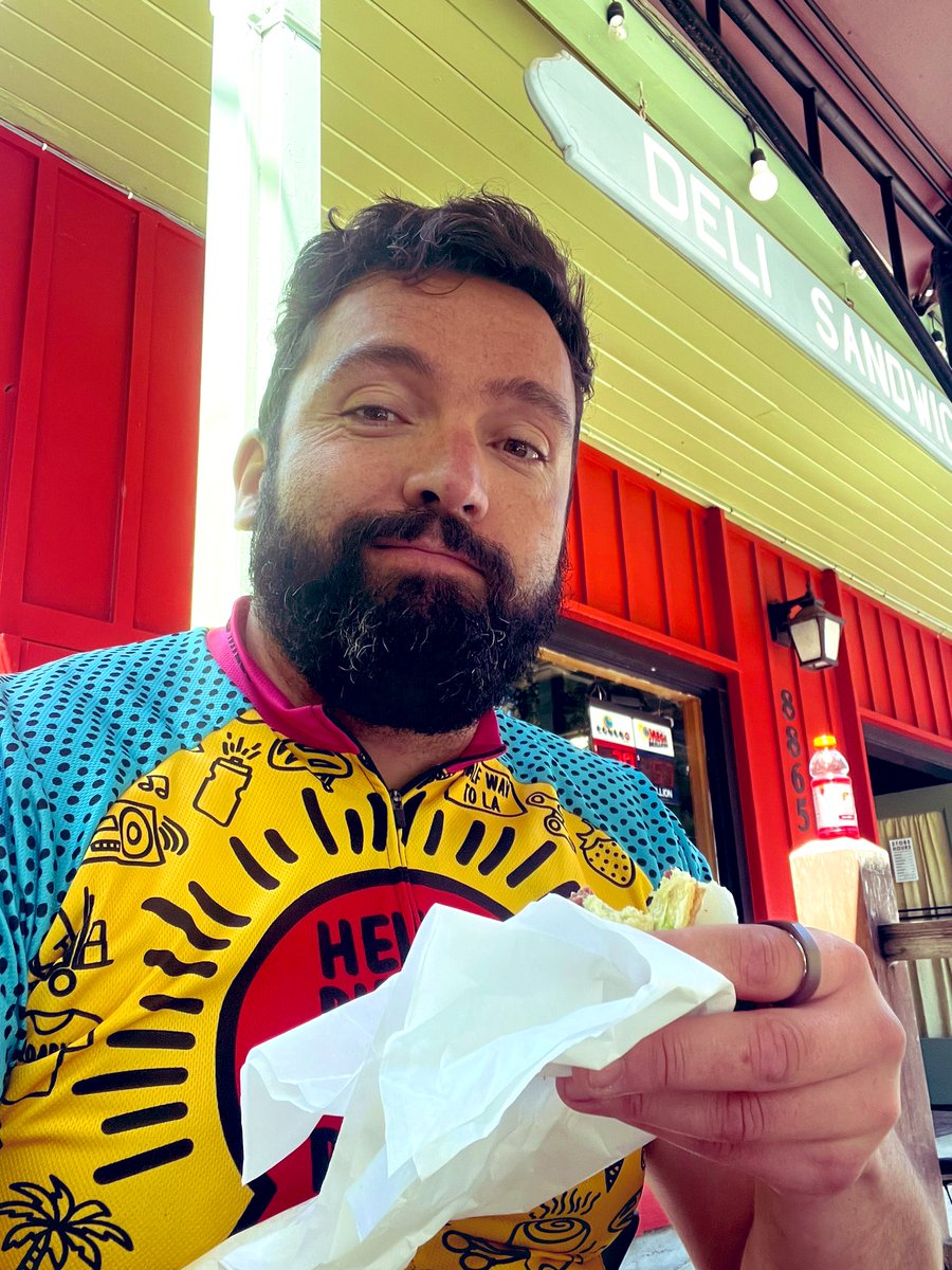 francesc's tweet image. 37.7 miles done, 37.7 more to go!
Wanna help me raise funds against #AIDS/HIV? Donate now!
👉 campoy.cat/alc 👈