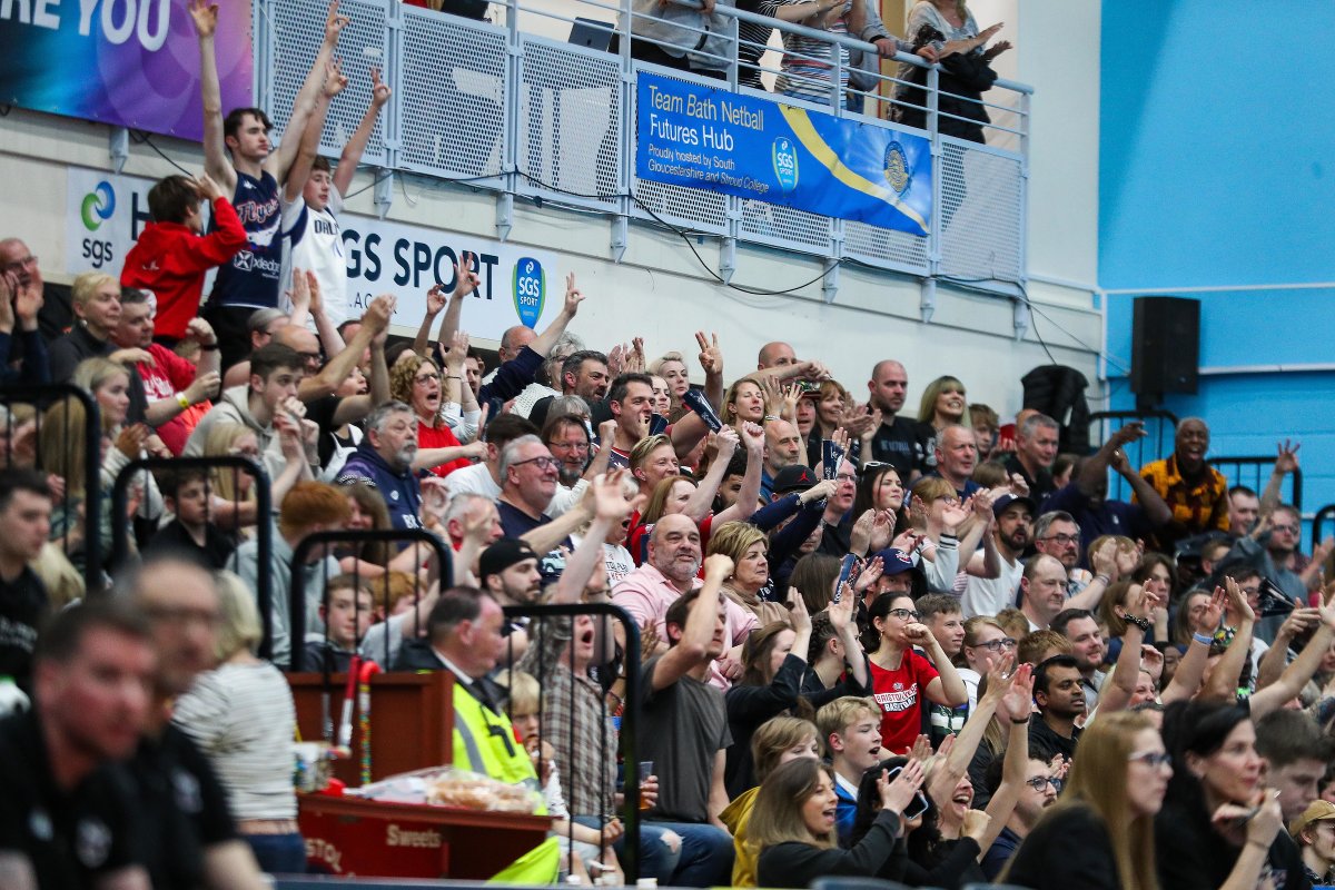 BristolFlyers's tweet photo. Our sixth man. 🙌 https://t.co/MO00ssCom6