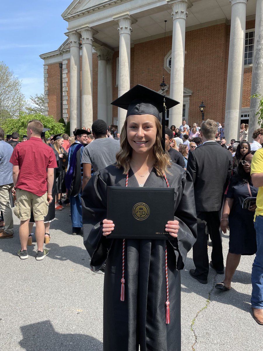 MilliganGolf's tweet photo. Commencement 2022!  So proud of our Milli Golf graduates today!  This afternoon we had Miss Meryl Castle!  Meryl is a Nursing major and has accepted a position with Vanderbilt University Medical Center in the Heart Transplant Unit.  We will miss you, Meryl!  Milli Golf Forever! https://t.co/OT6nGGzo7a