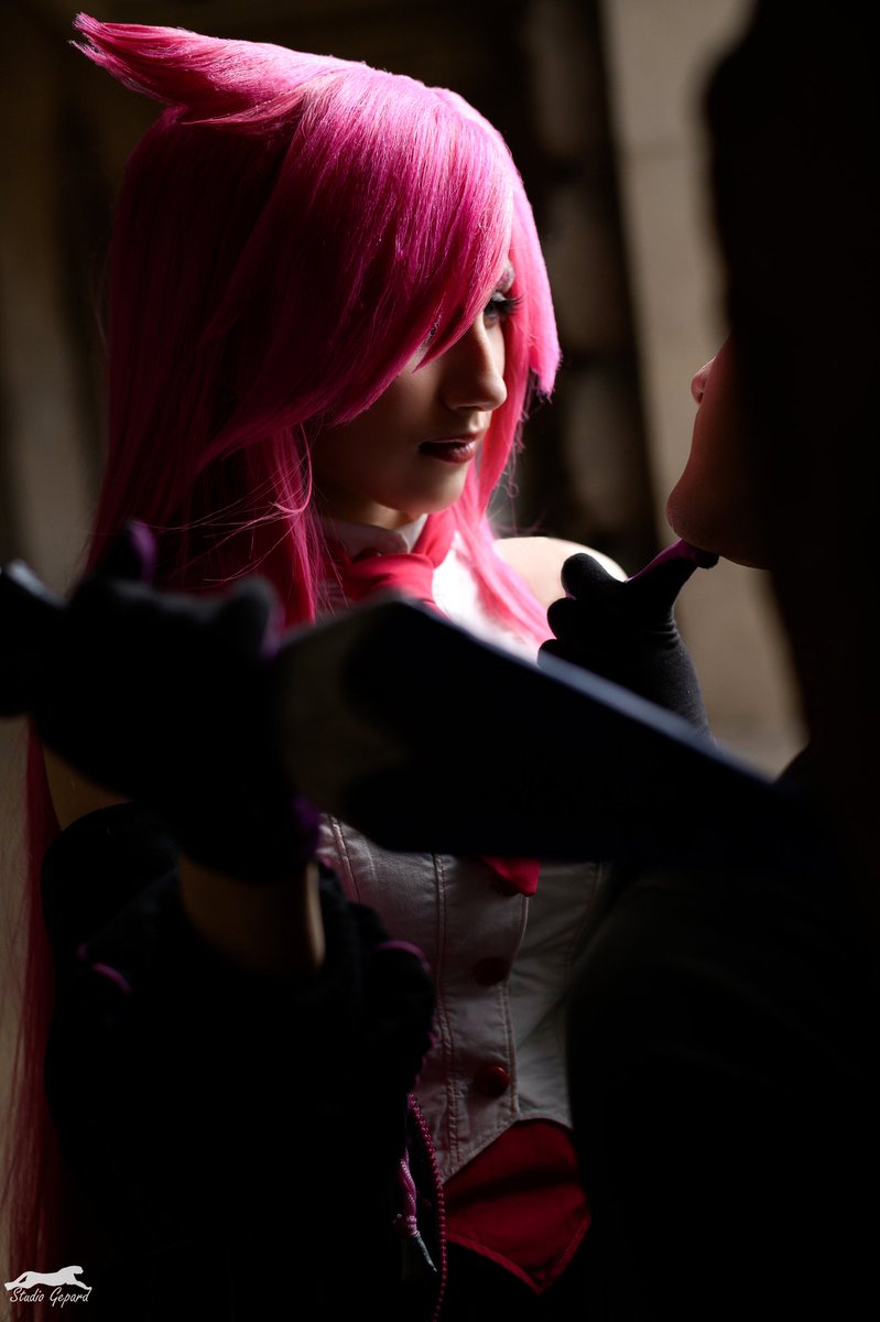 NarisagiC's tweet photo. Katarina might be a top or what https://t.co/KLqCBXviDy