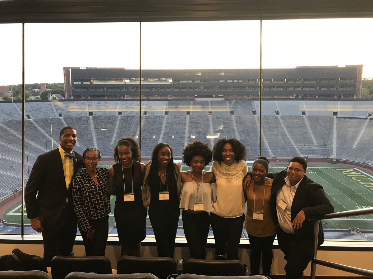 IsThatKaylin's tweet image. SCREAMING YELLING CRYING AND SLIDING DOWN THE WALL so so happy for my FRIEND, SOROR, and fellow Detroit Honey on passing her DOCTORAL THESIS defense. 
DR. @ChristineQuince, everyone!!