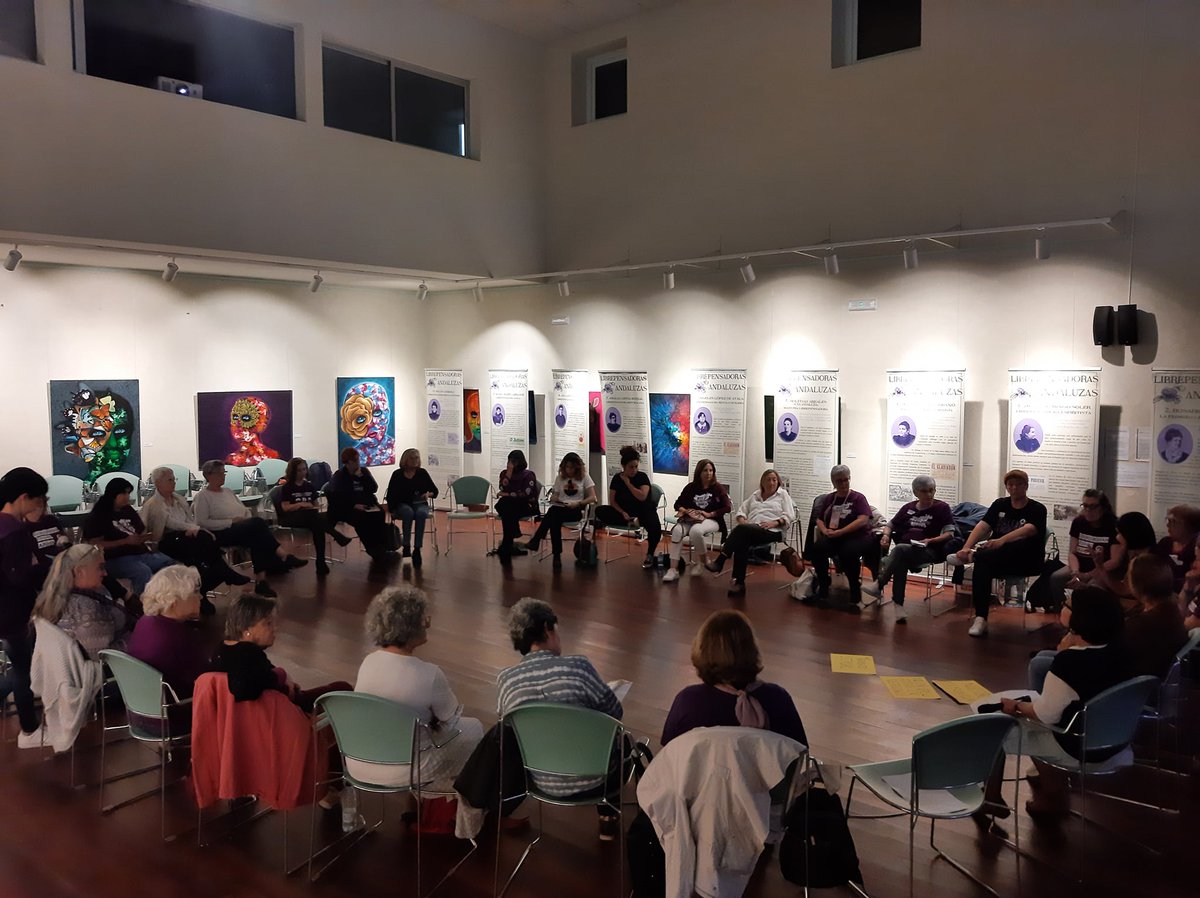 FeministasCadiz's tweet photo. Encuentro anual de los colectivos feministas de la provincia de Cádiz 💜Tras dos años, hemos vuelto a encontrarnos, abrazarnos, debatir, reflexionar y seguir organizándonos para todos los retos a los que nos enfrentamos. Unidas,fuertes y organizadas.Que viva la lucha feminista ♀️ https://t.co/DTjF8wUJ4b