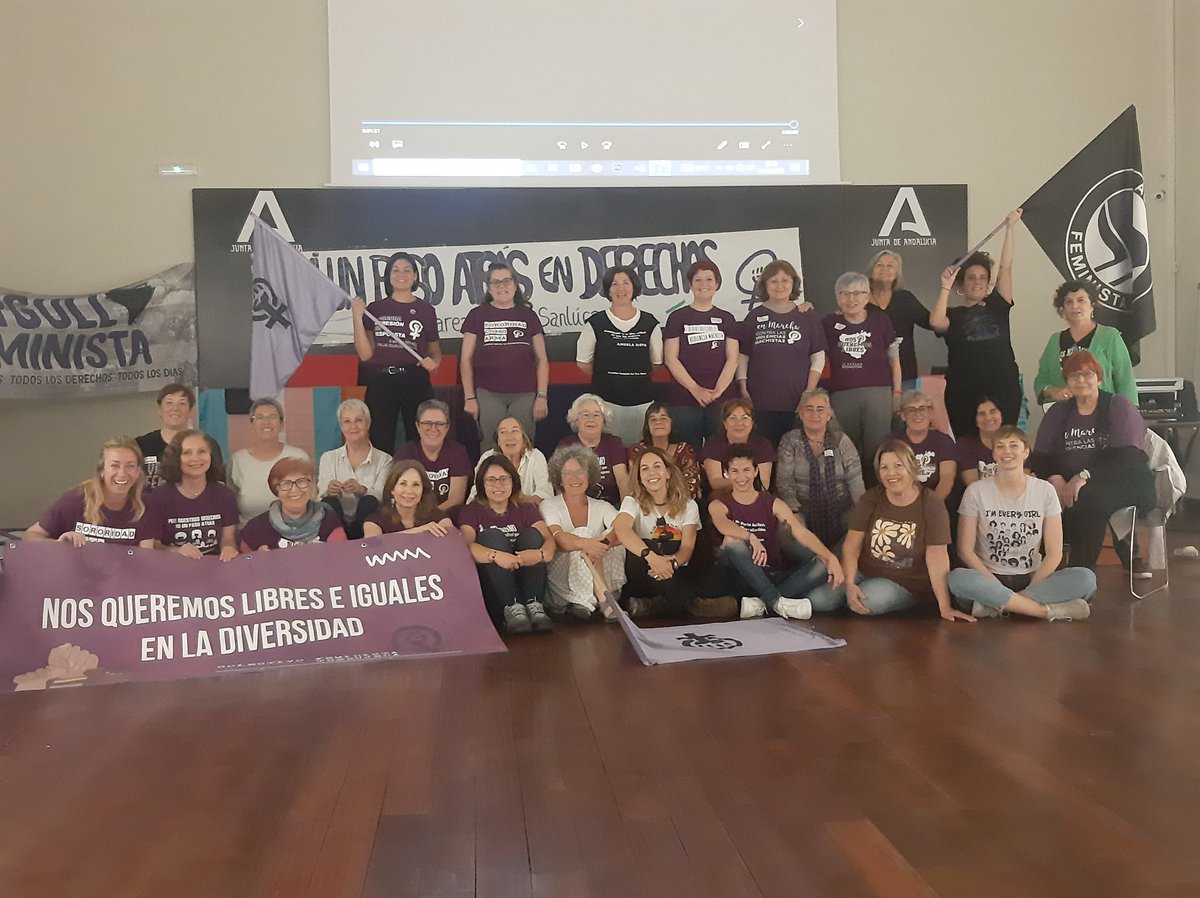 Encuentro anual de los colectivos feministas de la provincia de Cádiz 💜Tras dos años, hemos vuelto a encontrarnos, abrazarnos, debatir, reflexionar y seguir organizándonos para todos los retos a los que nos enfrentamos. Unidas,fuertes y organizadas.Que viva la lucha feminista ♀️
