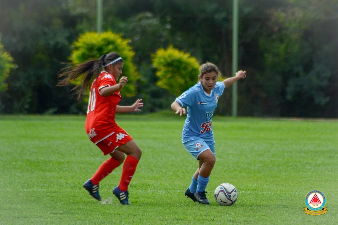 resiscfem's tweet photo. •Categoría Juvenil•✅✨

📸Imágenes del compromiso ante el Club Gral. Caballero🔺💪🏽

⚽️ 20’ @adrialdana6 
⚽️ 47’ @agustina_varela99 

#vamosresi #vamosceleste #lacelestemipasión https://t.co/kuQRwF9Eah