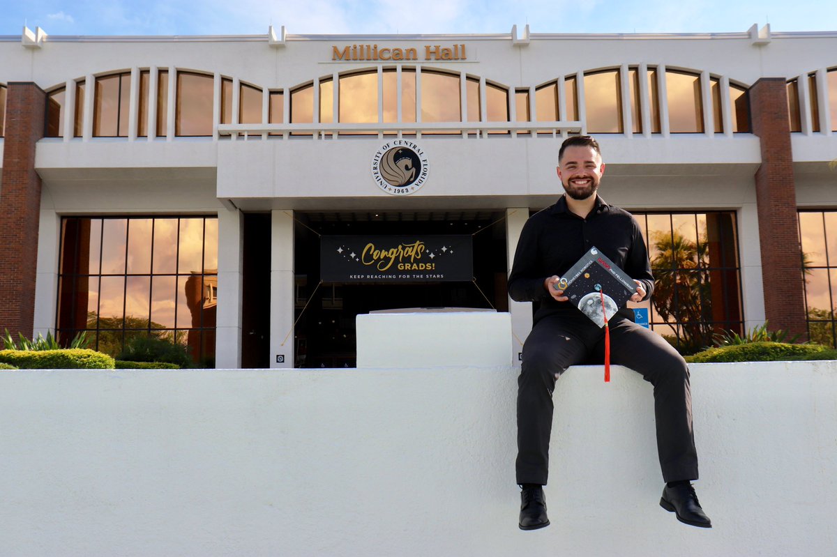 astrosipe's tweet photo. I’m excited to announce that I’ll be joining Honeybee Robotics as a Mechanical Engineer! I can’t wait to learn and work with the team out in Los Angeles! https://t.co/rhHOJYZTBS