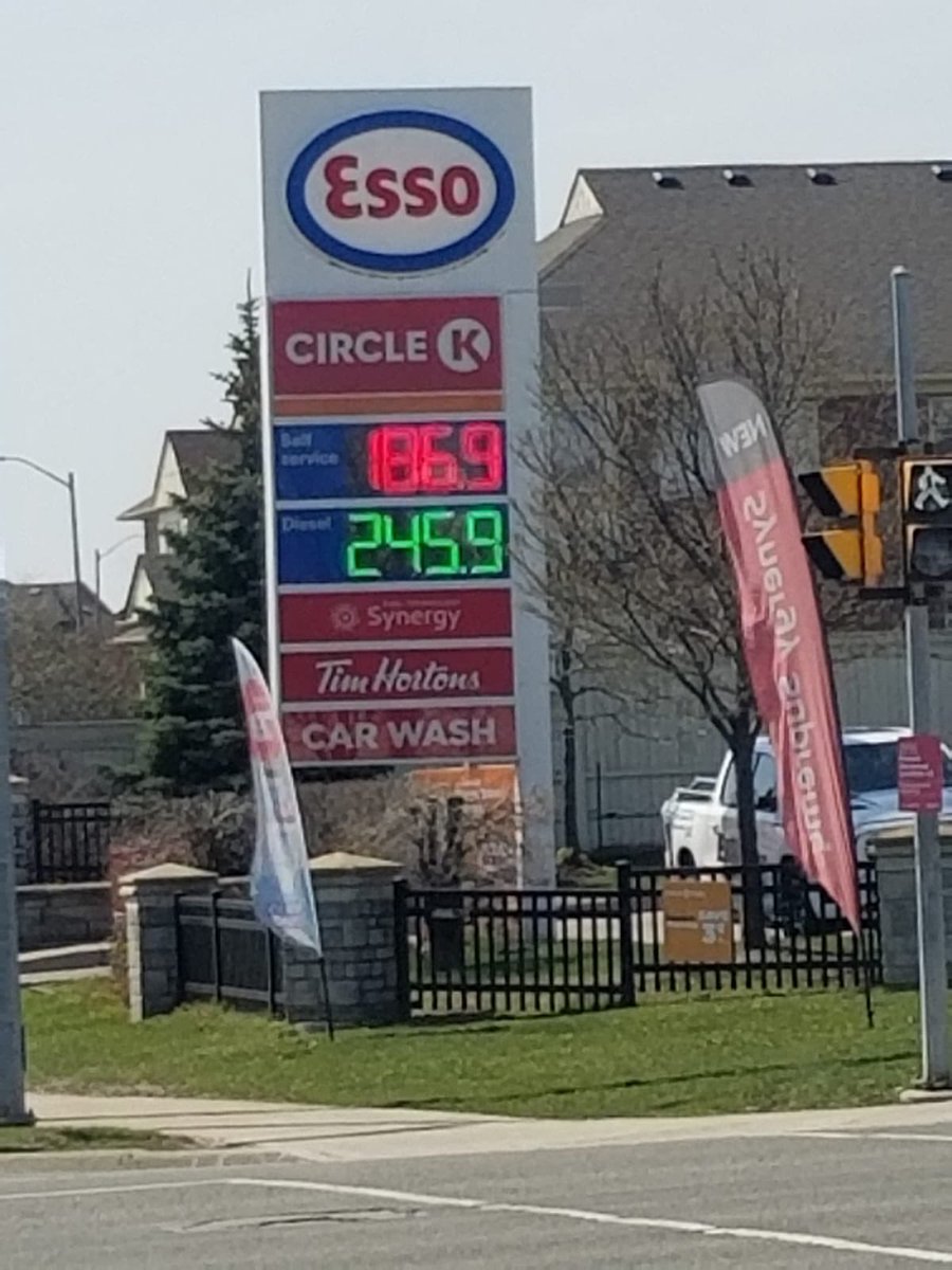 theroadcleaners's tweet photo. Diesel Fuel is just getting out of control https://t.co/KhjUcsOJO4