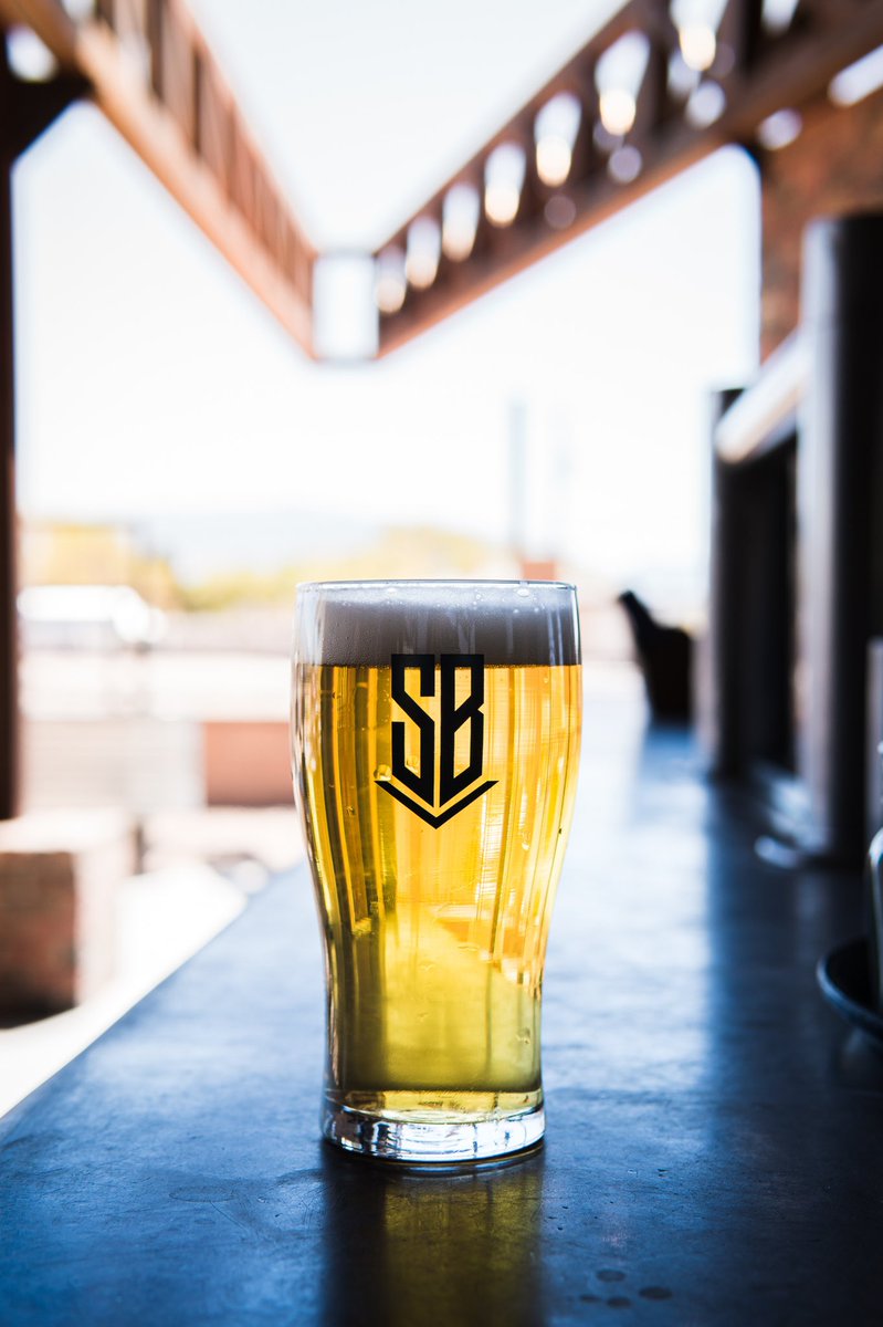 Wheat's Going On?⁠
Patio pints and gorgeous weather. 
⁠
#BuiltToBrew #NMcraftbeer #drinklocal #beer #losranchosbrew #newmexicobeer #nmbeer #supportlocal #craftbeerlover #beerlife #brewer #brewpub #brewery #losranchos #albuquerque #burque #craftbeer #newmexico
