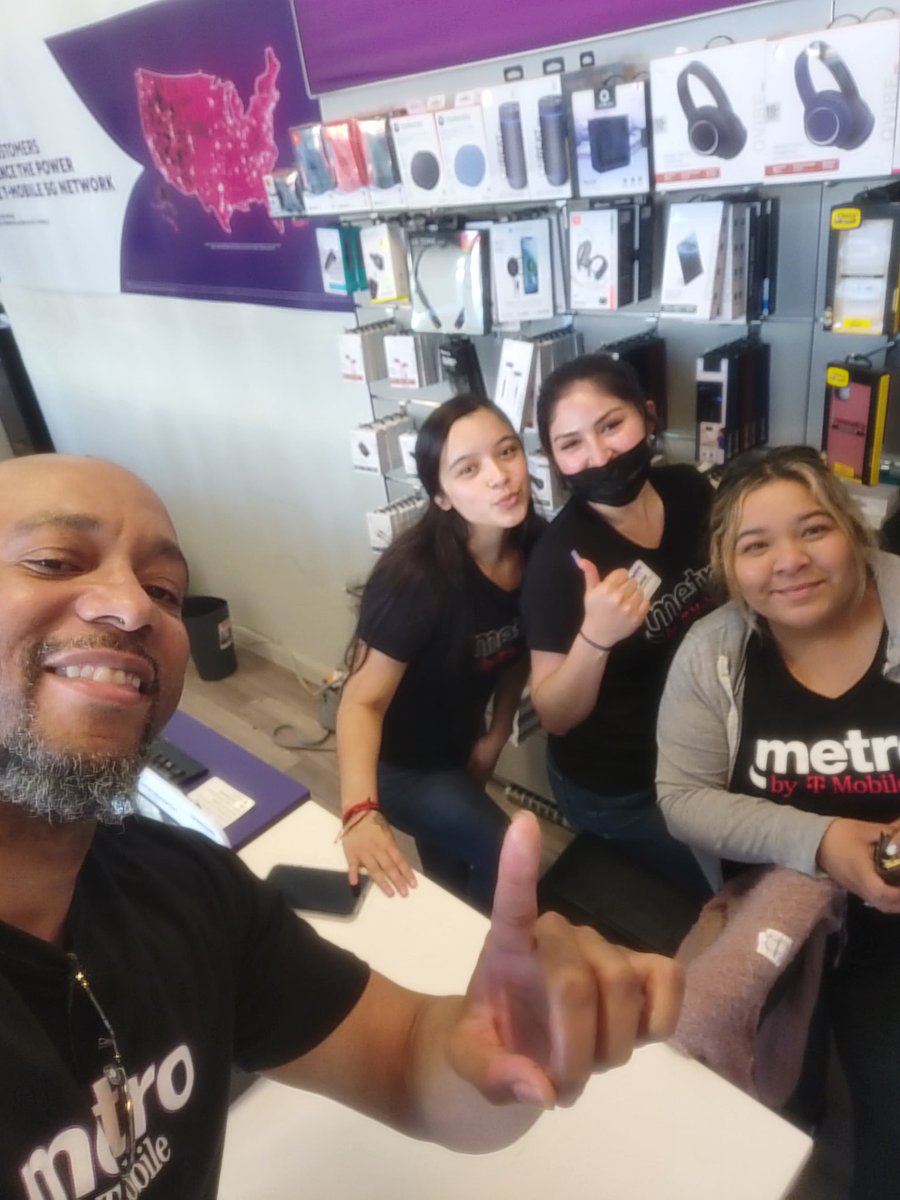 Great Start to a fantastic promo!  Our San Jose Mobile Experts are excited and ready to get you set up with 5G Home Internet with Blazing  Hot Speeds to crush the competition! 🔥  And we're just getting started! 😉👊🏾🙌🏾

<a href="/kharen_g/">Kharen G</a> <a href="/JamesLeeWW/">James Lee</a> 
<a href="/digicomwireless/">digicom wireless</a>