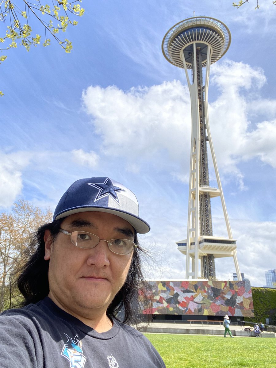 DodgerKnight's tweet photo. I can’t recall why or how it came to be, but the @space_needle is my all-time favorite U.S. landmark. One of the many reasons I have such an affinity for #Seattle. #SJS24 #SJSharks #SeaKraken https://t.co/XkLPRcSp1Q