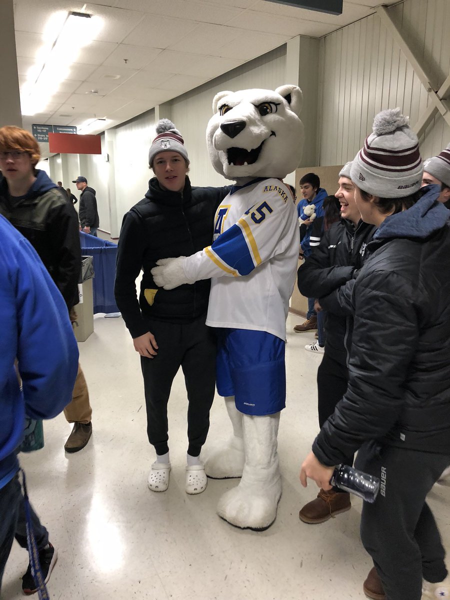 It has been a dream come true to wear the M and I couldn’t be happier with the memories and friendships made over the last 3 years. Excited to announce that I will be grad transferring to the University of Alaska Fairbanks 〽️🦄