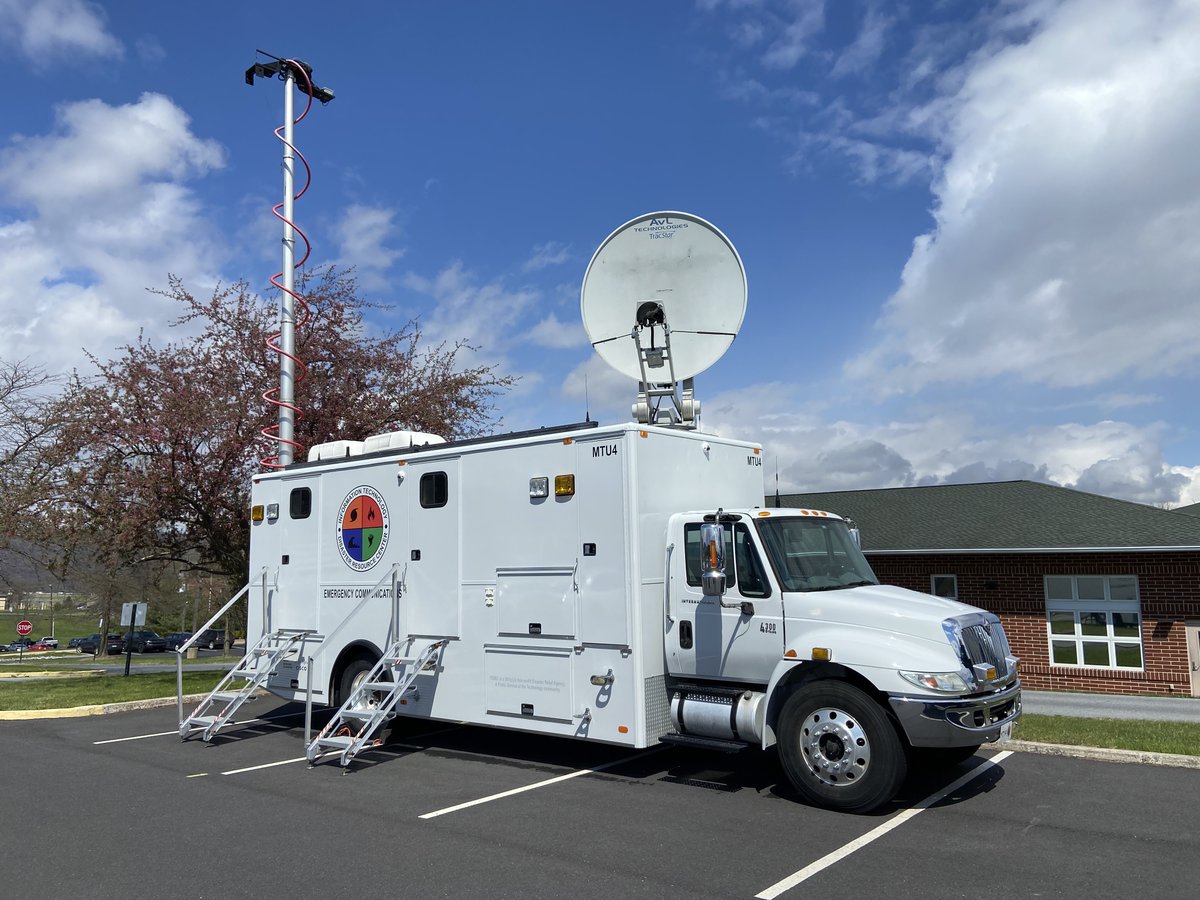 As #EmergencyCommunicationsMonth winds down, we begin the process of planning and collaborating with several new local, state, and federal response partners we connected with through RECCWG meetings and outreach events.  #CommIsAid