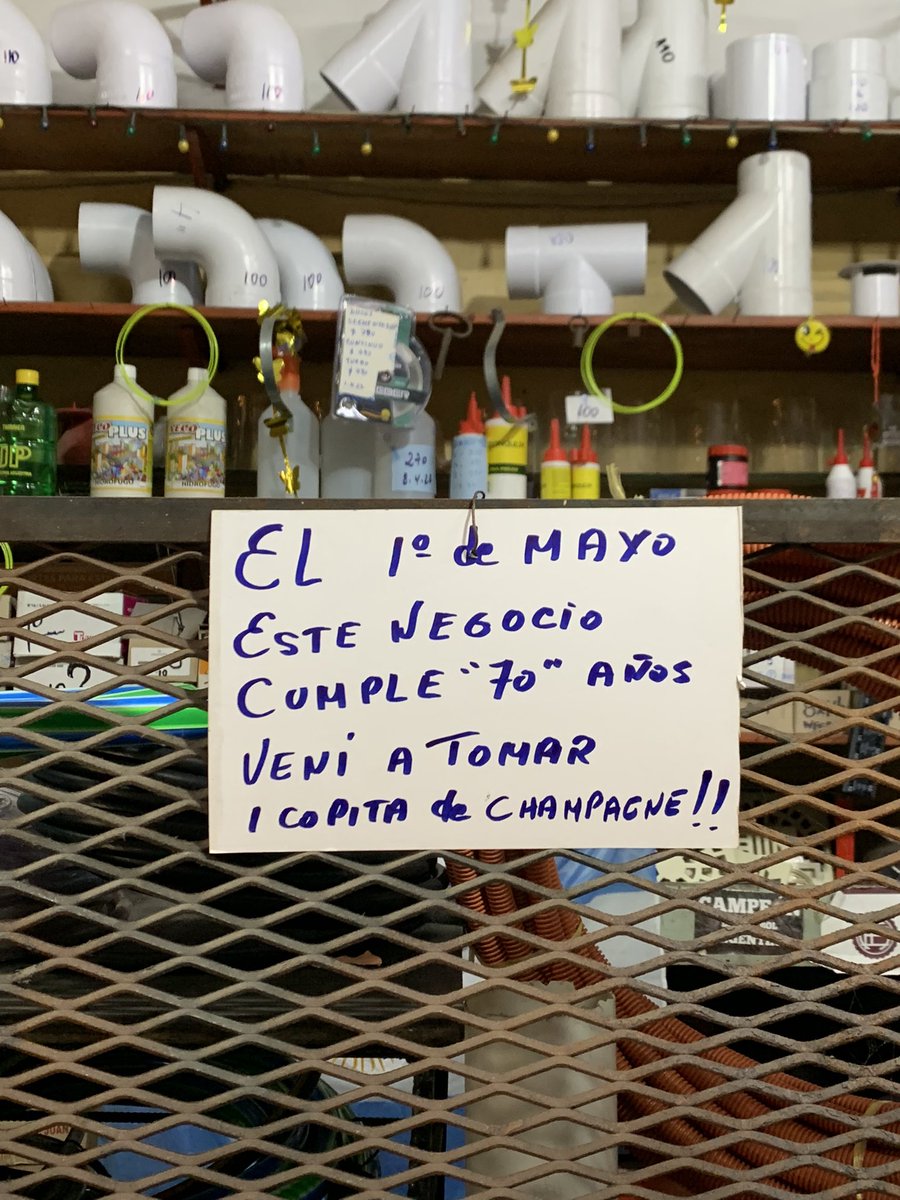 recontragus's tweet photo. Mi abuela puso cartelitos y compró champagne porque hoy hace 70 años abrió su ferretería si no va nadie me lastimo https://t.co/lrDfIsjikH