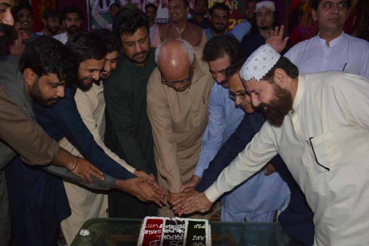 TalalChandio's tweet photo. Attended Iftar dinner organized by PSF west special guest G.S sindh PPP @WaqarMehdiPPP1 &amp; PPP west President @Liaquataskani1 , GS PS115 @AsifMoosa4 
Birthday cake of adi @FaryalTalpur_PK were also cut after the program
@BBhuttoZardari @JunaidSaleemJD @SaeedGhani1 https://t.co/9fygUAicw9