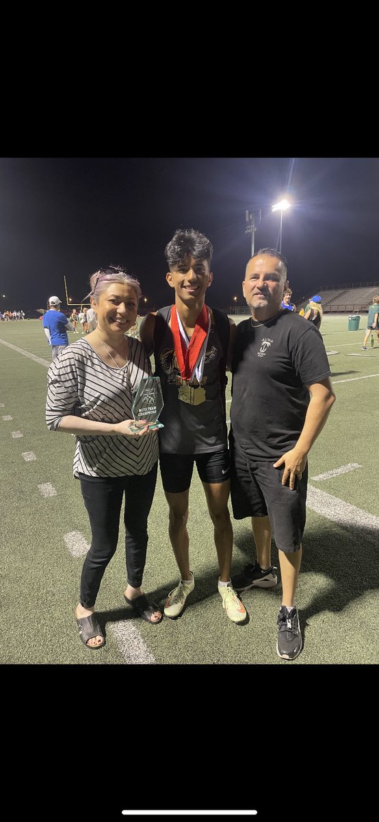 Marc_Sanchez80's tweet photo. NorthEast Valley Champions 
* Took home a 🏆 &amp; 4 🏅 https://t.co/U72t9eTTGi