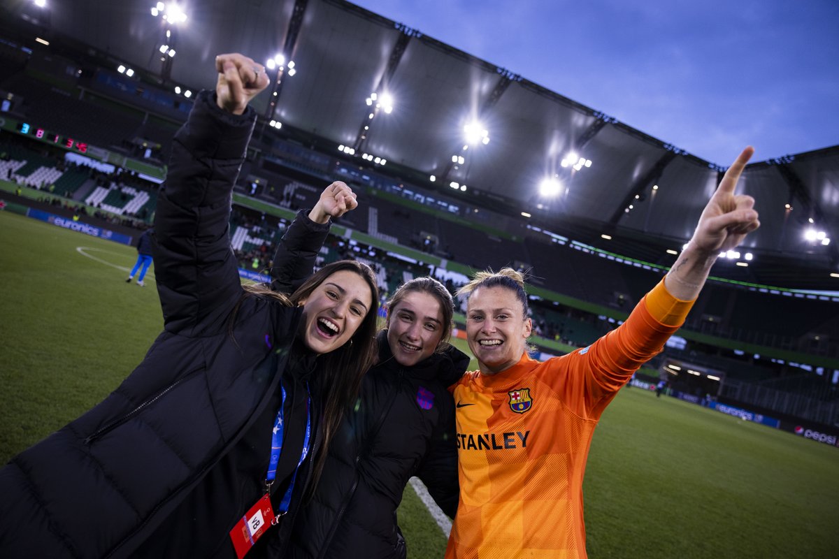 FCBfemeni's tweet photo. 😁 La final espera al Barça 😁

🔗 La crónica y las mejores imágenes del partido: https://t.co/MscEpAfLVh https://t.co/gLHezorJjo