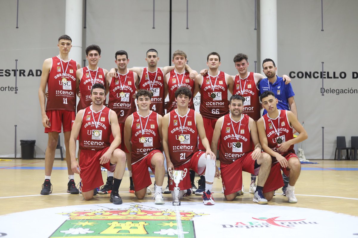 FGB_Baloncesto's tweet photo. #FasesFinaisFGB 🏀

1️⃣ División ⛹🏻‍♂️Masculina ⛹🏻‍♂️
 
🏀 @OBRADOIROCAB 🥇
 🏆Campión Galego 👏

Parabéns‼️ https://t.co/YhHX8JqPx6