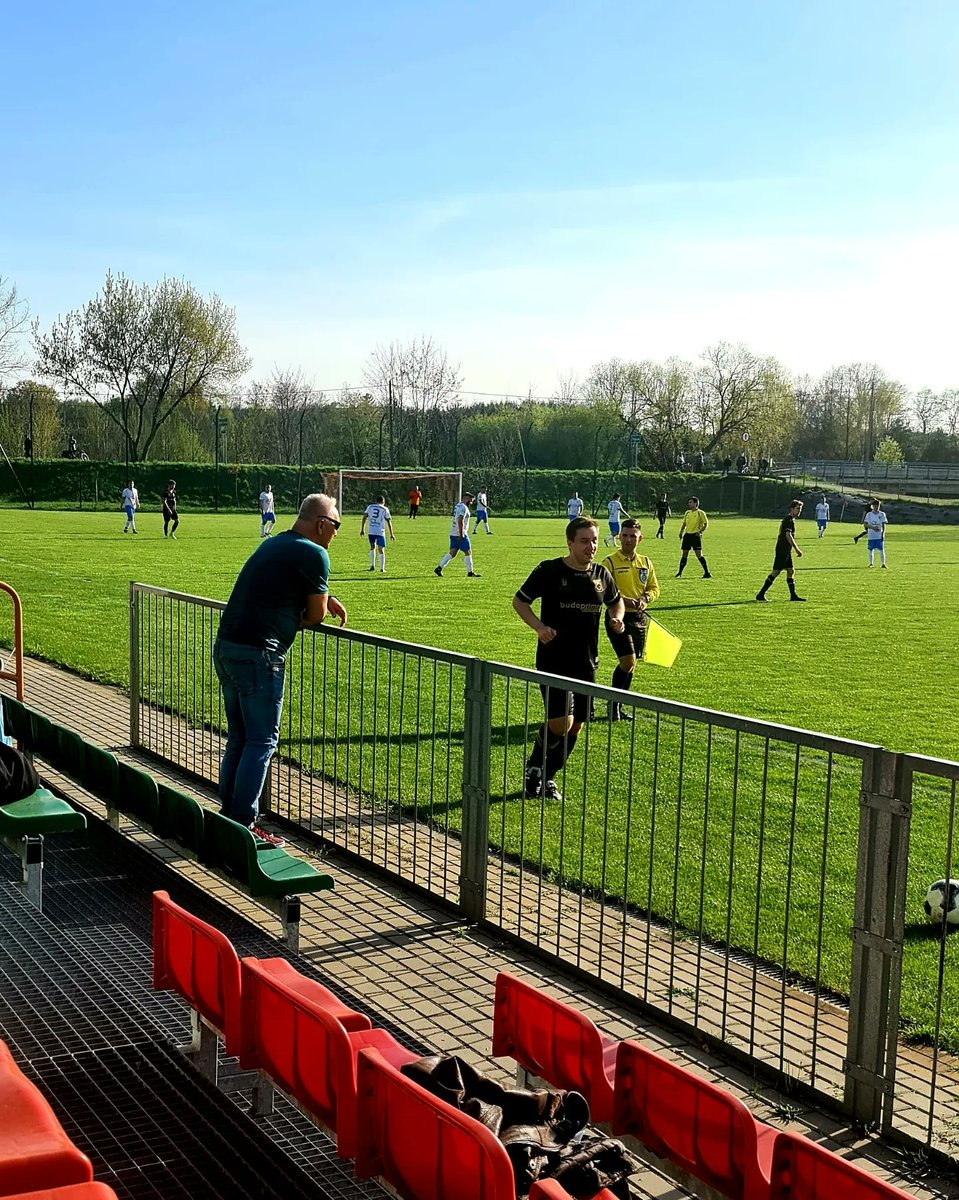 rozebetonuu's tweet image. Dzień meczowy - Kolejka 22 

Ks Preczów - Górnik Piaski 1:9
Cepek 5, Zudin 2, Pieniążek 
Klasa A Sosnowiec - 7 League

Droga do Okręgówki!

#football #groundhopping 
#SupportYourLocalFootballTeam