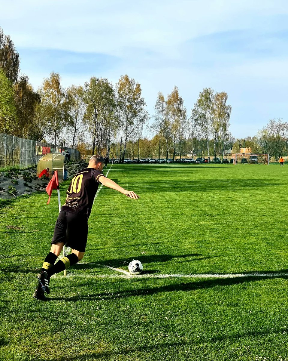 rozebetonuu's tweet image. Dzień meczowy - Kolejka 22 

Ks Preczów - Górnik Piaski 1:9
Cepek 5, Zudin 2, Pieniążek 
Klasa A Sosnowiec - 7 League

Droga do Okręgówki!

#football #groundhopping 
#SupportYourLocalFootballTeam