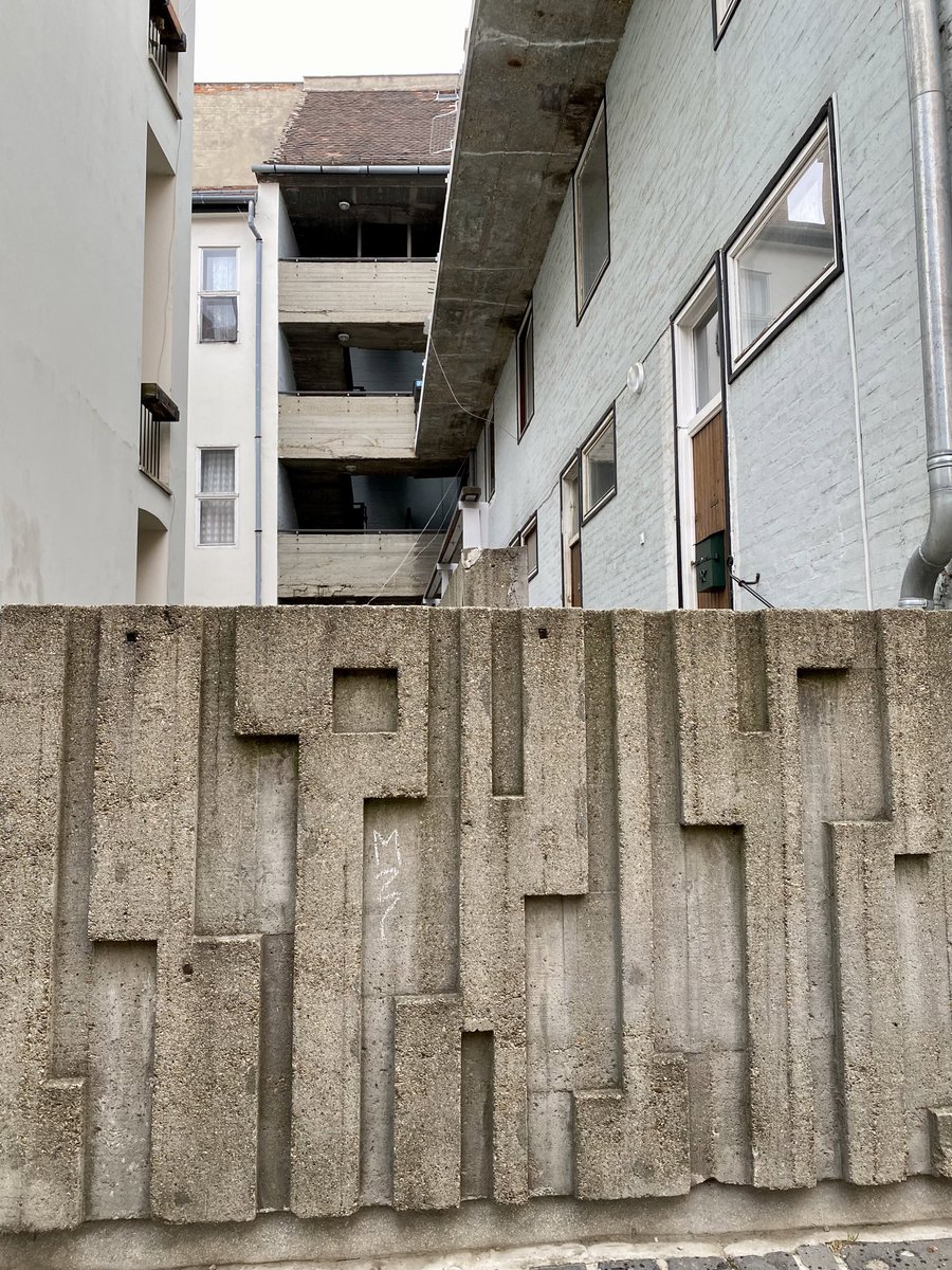Brut_Football's tweet photo. Modernist Bucharest and Szentendre /5 https://t.co/RiEjrFgOTc