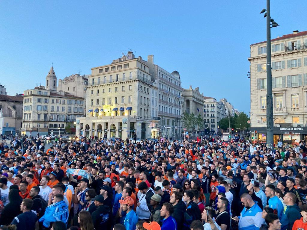 ⚪️🔵 Bon anniversaire aux South Winners !
Win for us, et depuis 1987 ! 
#TeamOM