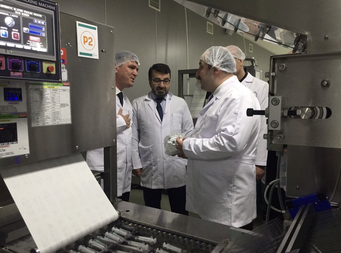 Sanayi ve Teknoloji Bakanı Sn <a href="/varank/">Mustafa Varank</a>'ı şırınga,serum seti ve hipodermik iğne üretimi yaptığımız tesisimizde ağırladık.Yakın ilgi ve moral motivasyon için kendilerine teşekkür ederiz.
<a href="/batmanvaliligi/">Batman Valiliği</a> <a href="/Ziverozdemir/">Ziver ÖZDEMİR</a> <a href="/muratgunestekin/">Murat Güneştekin</a>
<a href="/aakifgur/">Av.A.Akif Gür</a> 
<a href="/asriadgm/">ASRİAD</a>