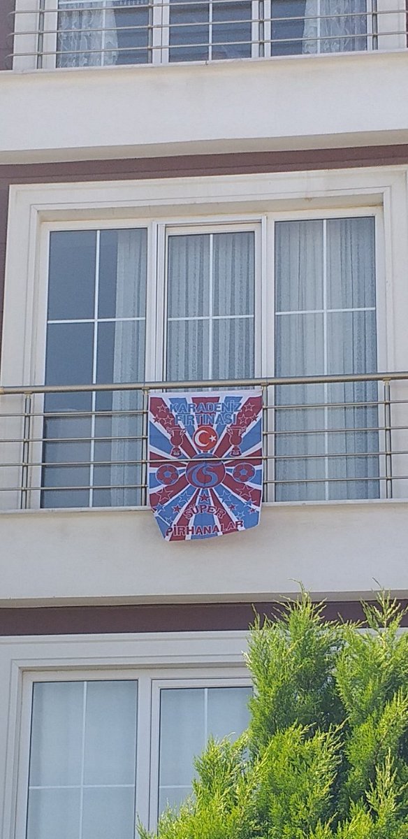 Şampiyon TRABZONSPOR Edremitten sevgilerle.